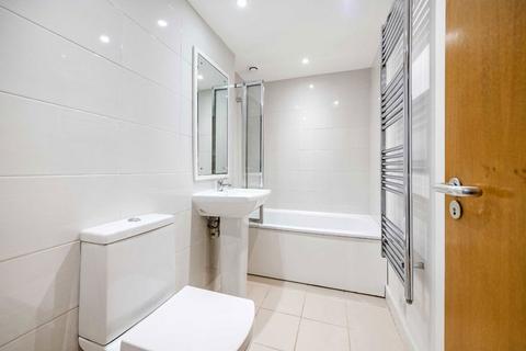 1 bedroom flat to rent, Cloth Fair, London EC1A