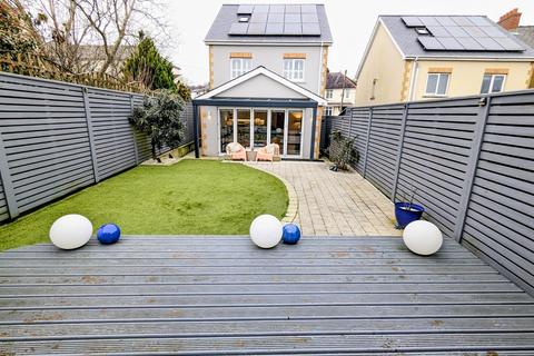 4 bedroom detached house for sale, Glannant Road, Carmarthen, Carmarthenshire.