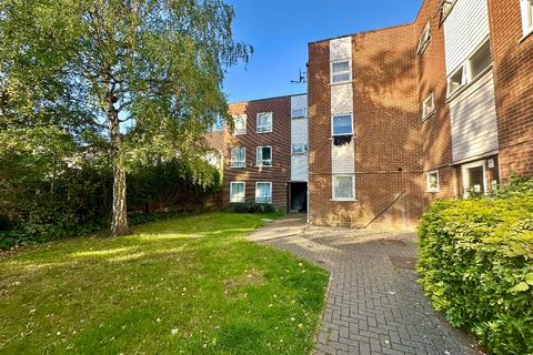 Sunnydene Close, Harold Wood, Romford