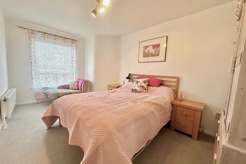 2 bedroom apartment for sale, Sunnydene Close, Harold Wood, Romford