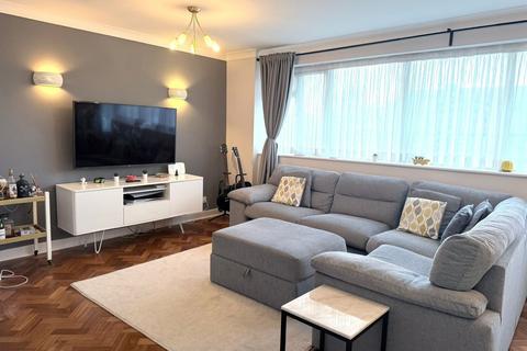 2 bedroom flat for sale, Watling Court, Jesmond Way, Stanmore HA7