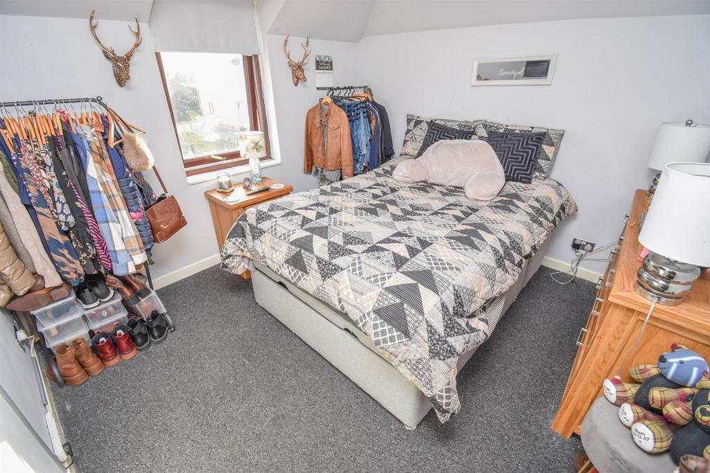 BEDROOM TWO-2.jpg