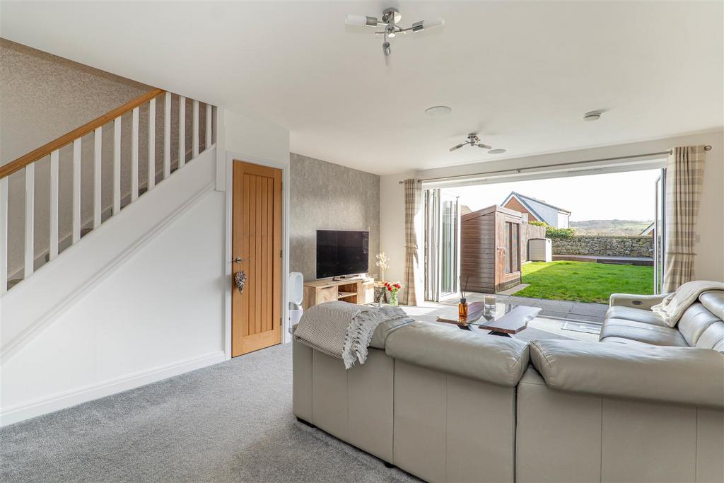 Lounge/Kitchen