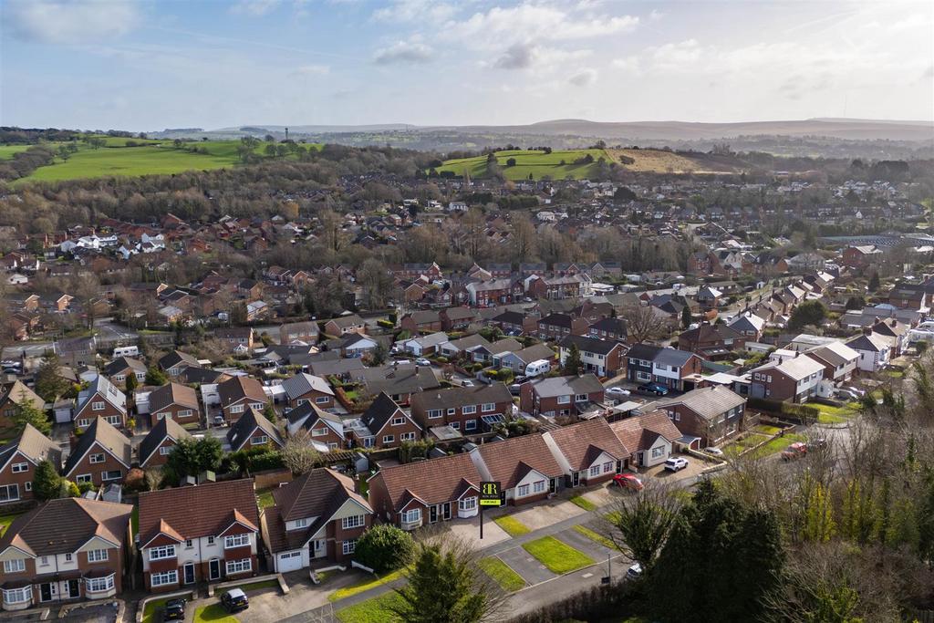Aerial View - Surroundings