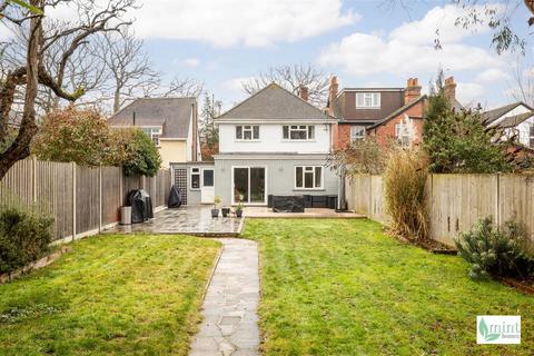 undefined, New Haw Road, Addlestone KT15
