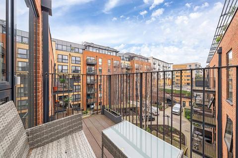 2 bedroom flat for sale, Milles Square, London SW9