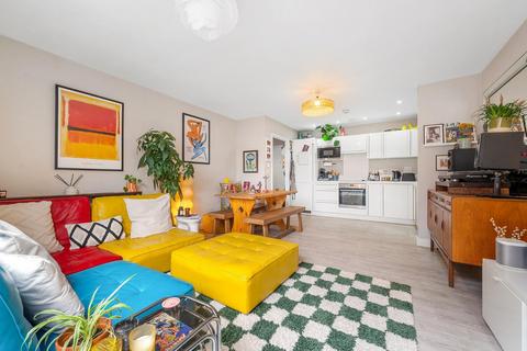 2 bedroom flat for sale, Milles Square, London SW9