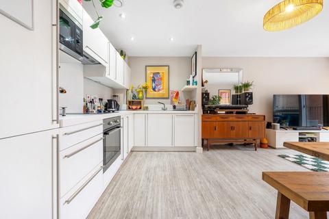 2 bedroom flat for sale, Milles Square, London SW9
