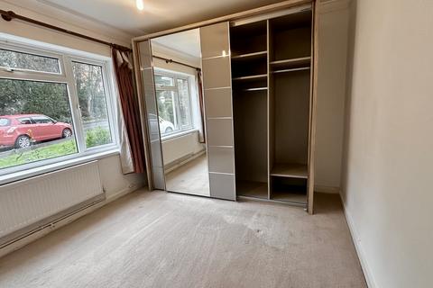 2 bedroom apartment to rent, Fircroft Gardens, HARROW