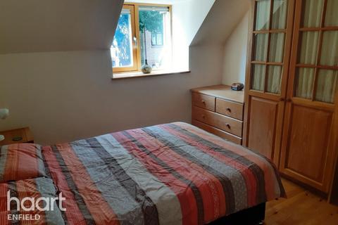 1 bedroom in a house share to rent, Chasewood Avenue, ENFIELD