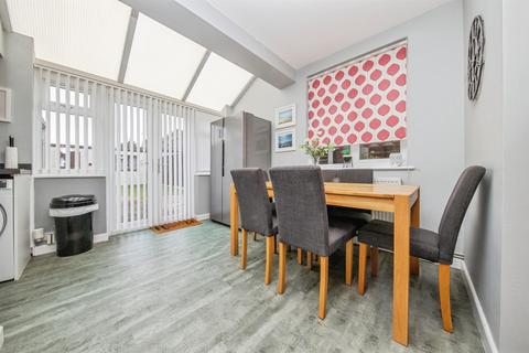 3 bedroom semi-detached house for sale, Lime Avenue, Harwich