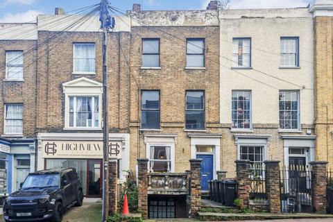 Flat C, 65 Windmill Street, Gravesend, Kent, DA12 1BJ