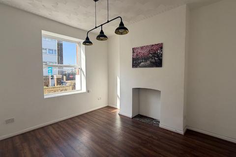 1 bedroom flat for sale, Flat C, 65 Windmill Street, Gravesend, Kent, DA12 1BJ