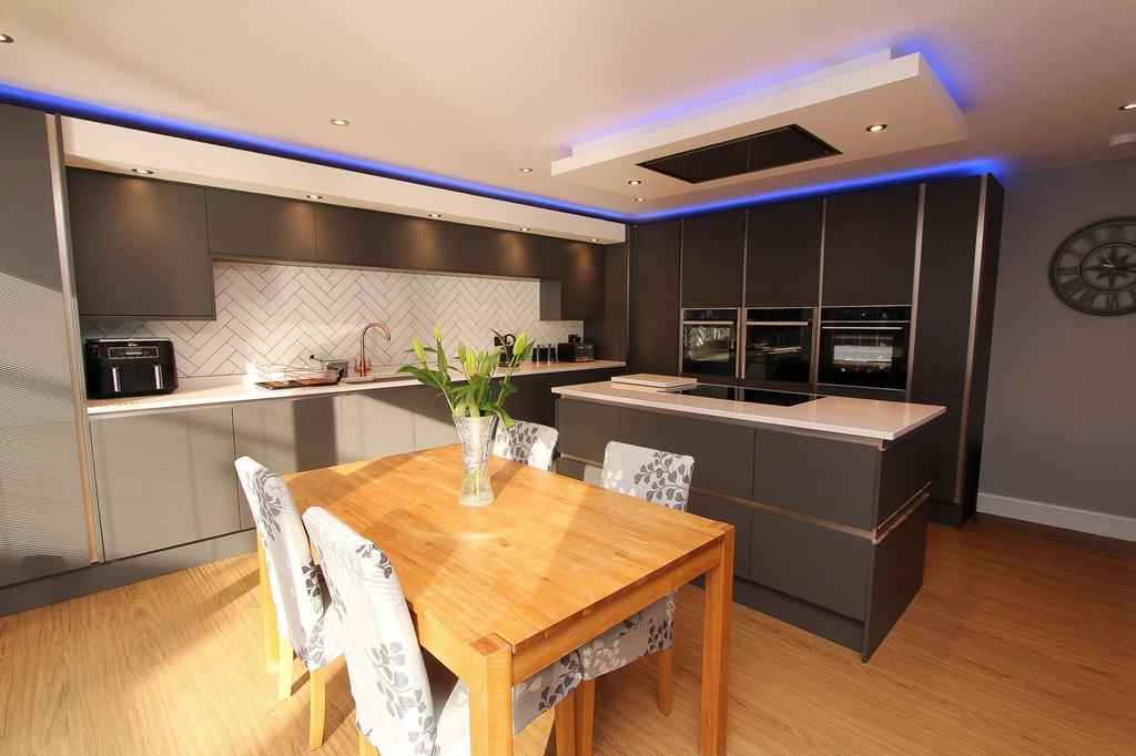 'Dining' Kitchen