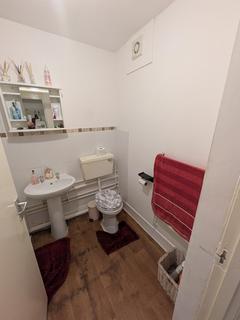 1 bedroom flat for sale, Woodmans Mews, London W12