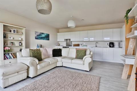 2 bedroom apartment for sale, Jefferson Avenue, Poole