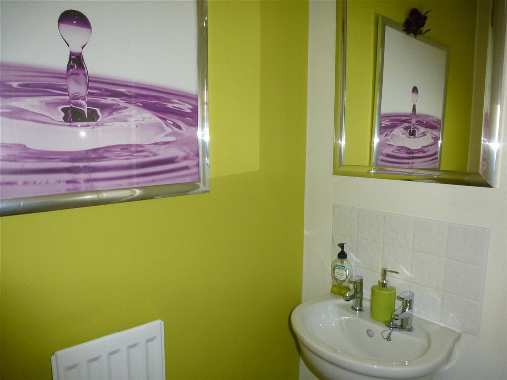 Cloakroom/wc
