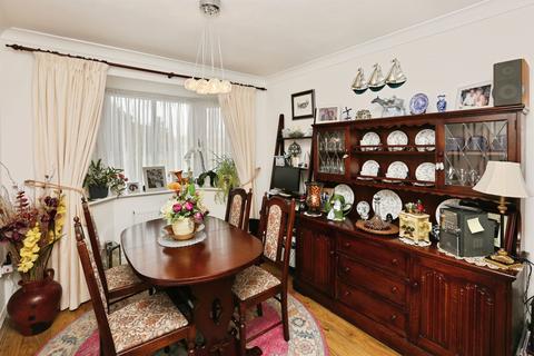 3 bedroom detached house for sale, Megson Drive, Lee-On-The-Solent