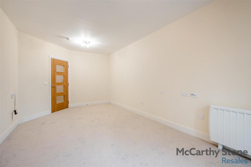 8678823-interior12.jpg