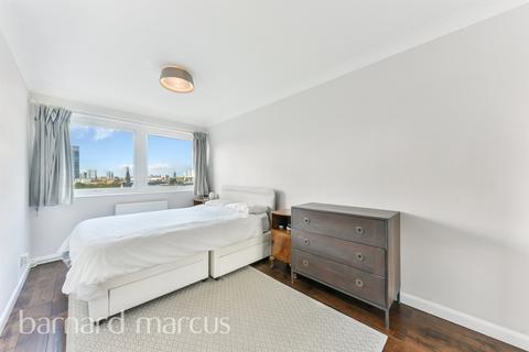 2 bedroom flat for sale, Austin Road, London