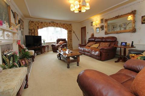 undefined, Shaftesbury Avenue, Stourbridge, DY9