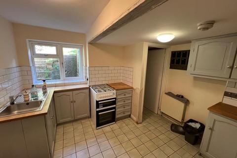 3 bedroom semi-detached house to rent, Kirtle Road,  Chesham,  HP5