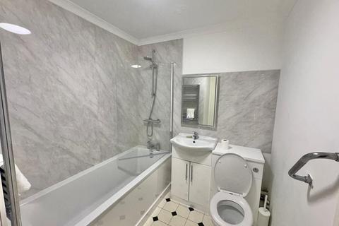 2 bedroom flat to rent, John Street, Brighton BN2