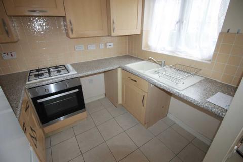 2 bedroom terraced house to rent, Morgan Close, Luton LU4