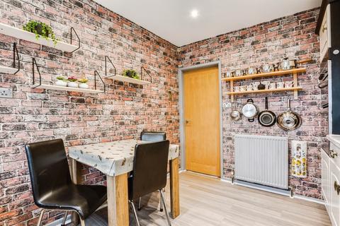 3 bedroom semi-detached house for sale, Batley Road, Wakefield