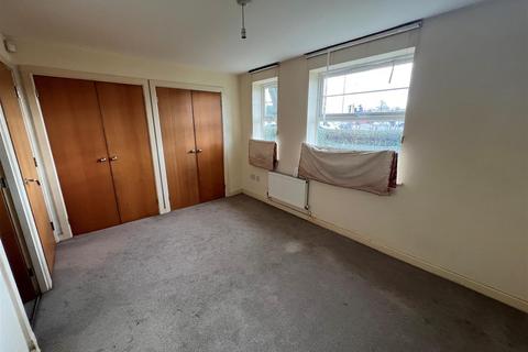 2 bedroom apartment for sale, Montvale Gardens, Leicester