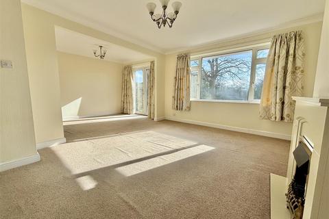 2 bedroom detached bungalow for sale, Steepleton Road, Broadstone BH18
