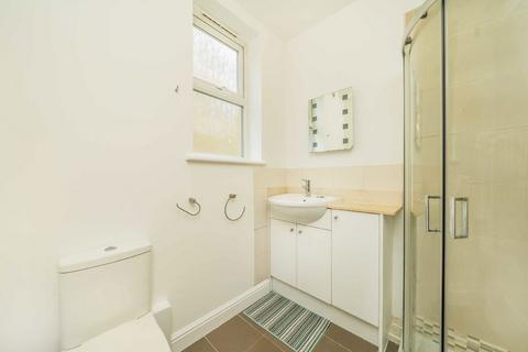 1 bedroom flat for sale, Waldegrave Road, Teddington TW11