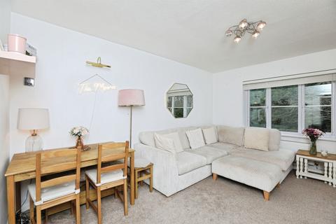 1 bedroom ground floor flat for sale, Hunts Farm Close, Borough Green, Sevenoaks