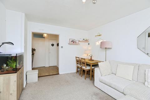 1 bedroom ground floor flat for sale, Hunts Farm Close, Borough Green, Sevenoaks