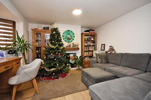 4 bedroom terraced house for sale, Gloucester Avenue, Moulsham Lodge, Chelmsford