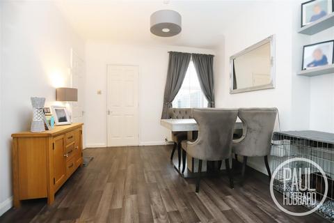3 bedroom terraced house for sale, Kent Road, Lowestoft, NR32