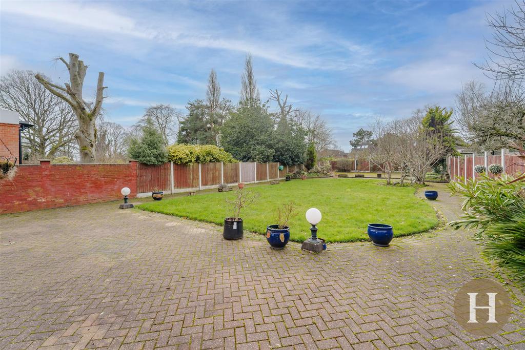 Hadleigh Estate Agents-55.jpg