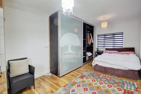 undefined, Hazel Avenue, West Drayton  UB7