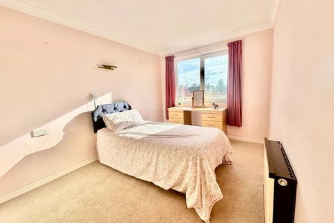 1 bedroom flat for sale, Brinton Lane, Hythe, SO45