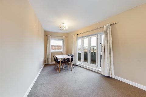2 bedroom apartment to rent, Trafalgar Gardens, Crawley, West Sussex. RH10 7SW