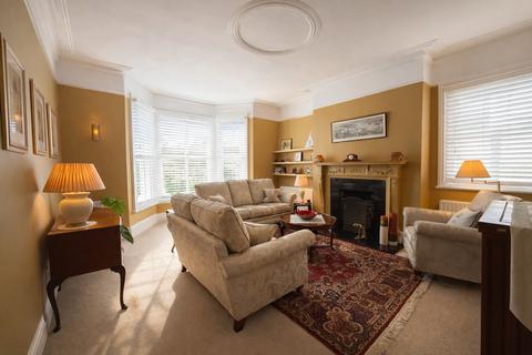 6 bedroom semi-detached house for sale, Ashburton Road, Gosport