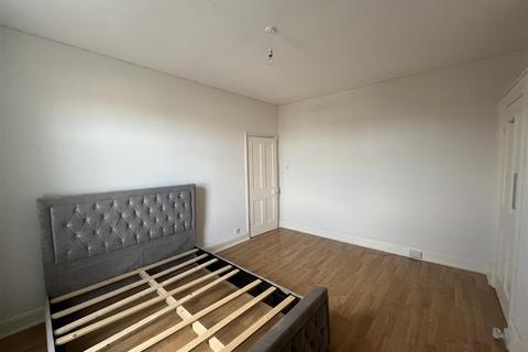 3 bedroom terraced house for sale, North Road, Darlington