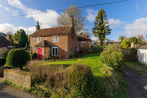 2 bedroom detached house for sale, The Row, Elham, CT4