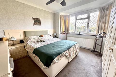 4 bedroom detached bungalow for sale, Blackfield Road, Fawley, SO45