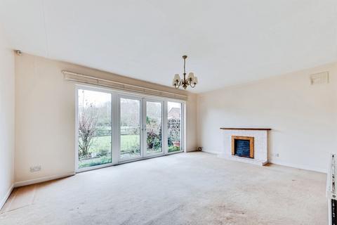undefined, Weir Close, Chiselhampton, Oxford