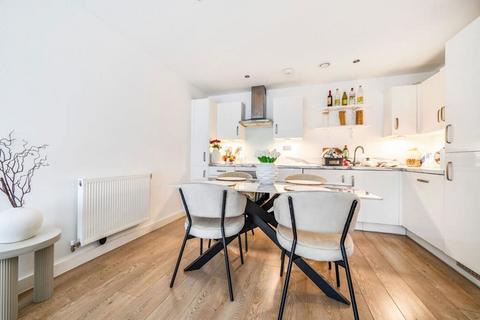 1 bedroom flat for sale, Wideford Drive, Romford, Romford, RM7 0FY