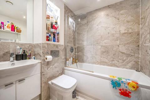 1 bedroom flat for sale, Wideford Drive, Romford, Romford, RM7 0FY