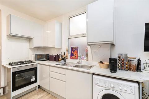 1 bedroom flat for sale, Staplehurst Road, LONDON SE13