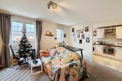 2 bedroom flat for sale, Ovett Gardens, Gateshead, NE8