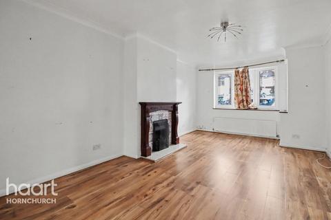 undefined, Calbourne Avenue, HORNCHURCH